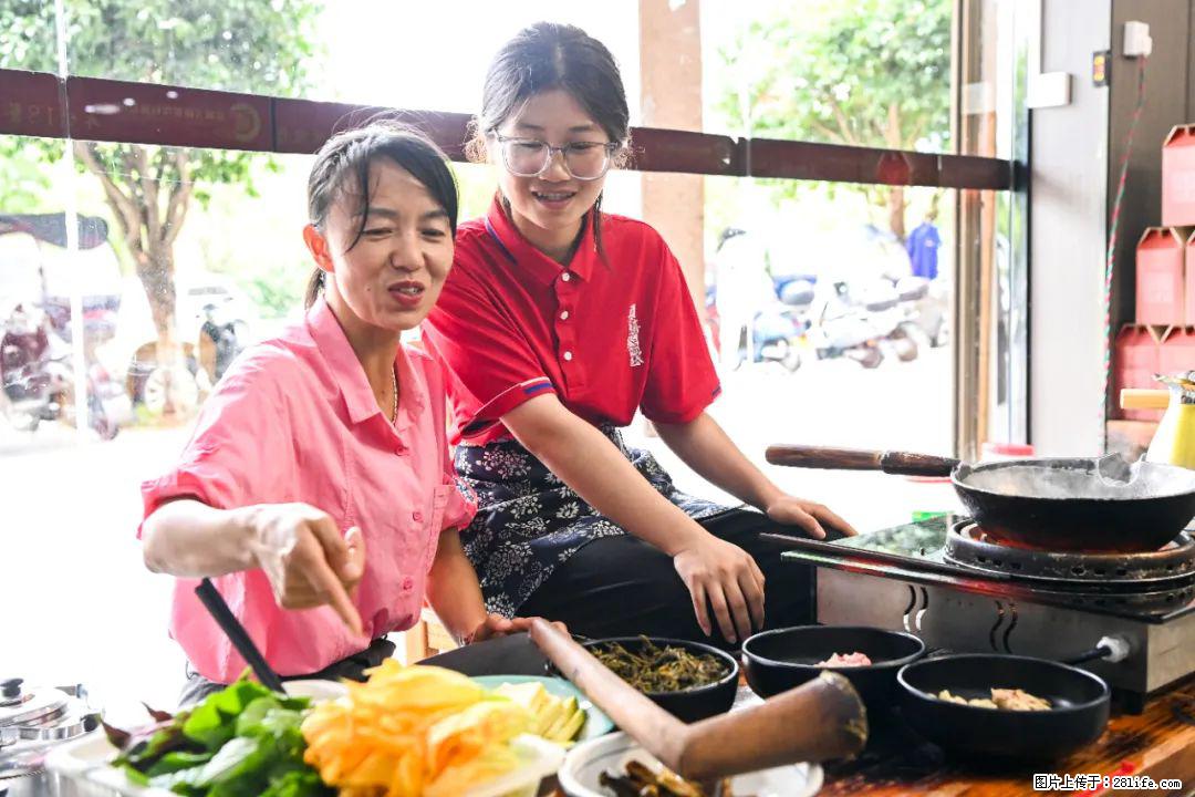 全网追的“扁担女孩”，找了一份暑假工，时薪12元 - 亳州生活资讯 - 亳州28生活网 bozhou.28life.com